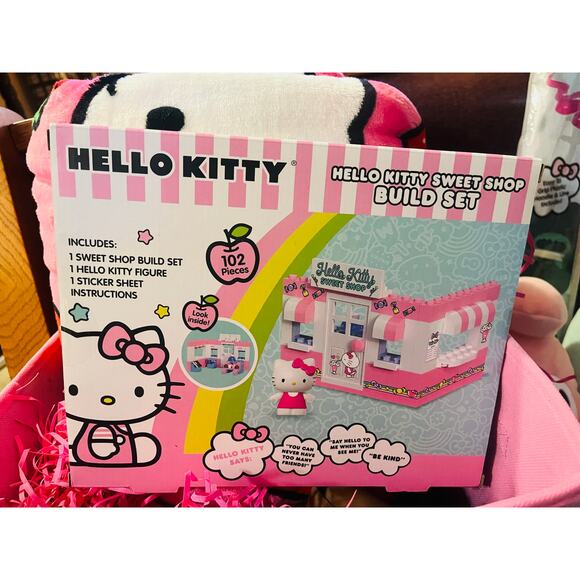 Hello Kitty storage bin Easter bundle 60 x 90 strawberry soft throw - Picture 13 of 13